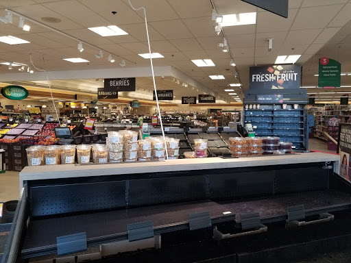 Grocery Store «Super Stop & Shop», reviews and photos, 100 Macy St, Amesbury, MA 01913, USA