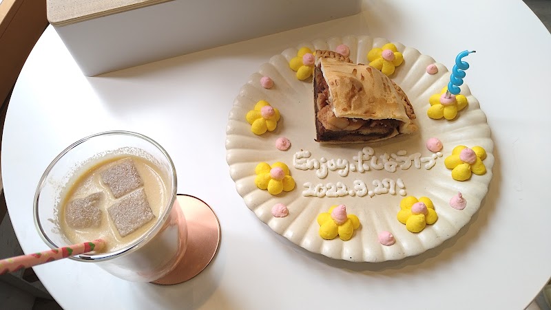 お菓子屋さんとカフェ シモキタシマイ/shimokitashimai 2F
