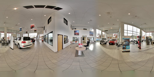 Toyota Dealer «Lithia Toyota of Springfield», reviews and photos, 163 S 9th St, Springfield, OR 97477, USA