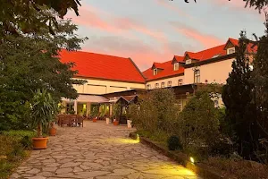 Hotel Schöne Aussicht image