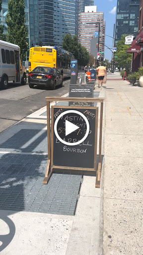 Wine Store «SquareWine & Spirits», reviews and photos, 24-20 Jackson Ave, Long Island City, NY 11101, USA