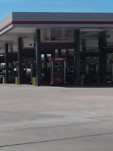 Gas Station «QuikTrip», reviews and photos, 605 W Bethalto Dr, Bethalto, IL 62010, USA
