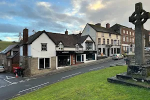 Royal Fountain Inn image