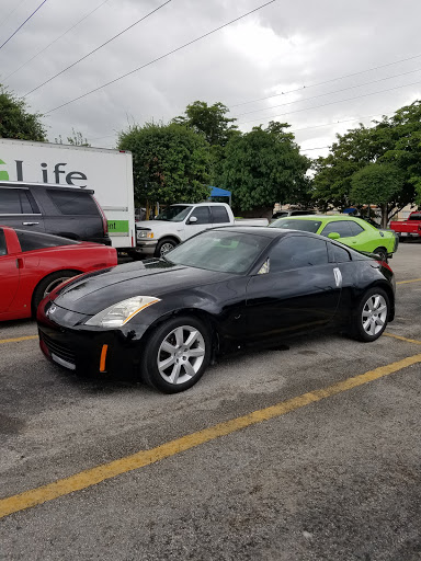 Auto Body Shop «Super Shine Body Shop», reviews and photos, 7376 W 20th Ave #155, Hialeah, FL 33016, USA