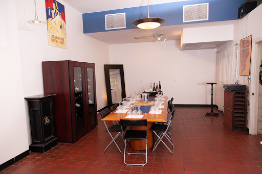 Wine Store «SquareWine & Spirits», reviews and photos, 24-20 Jackson Ave, Long Island City, NY 11101, USA