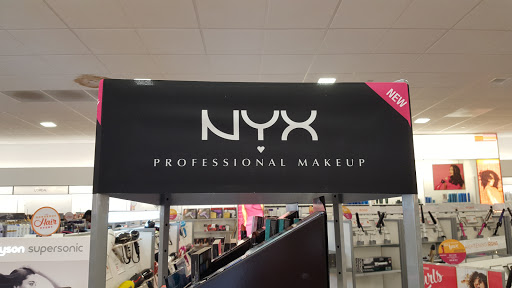 Hair Salon «Ulta Beauty», reviews and photos, 1746 N Federal Hwy, Fort Lauderdale, FL 33305, USA