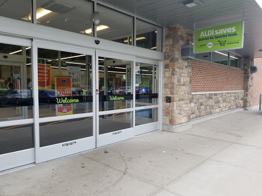 Supermarket «ALDI», reviews and photos, 2640 Berlin Turnpike, Newington, CT 06111, USA