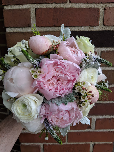 Florist «Buss Flower Shop», reviews and photos, 322 N Milwaukee Ave, Libertyville, IL 60048, USA