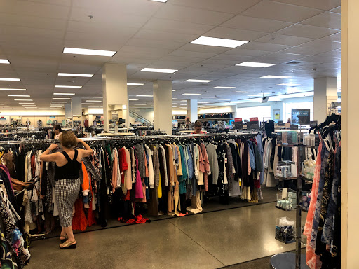 Department Store «Nordstrom Rack», reviews and photos, 3363 E Foothill Blvd, Pasadena, CA 91107, USA