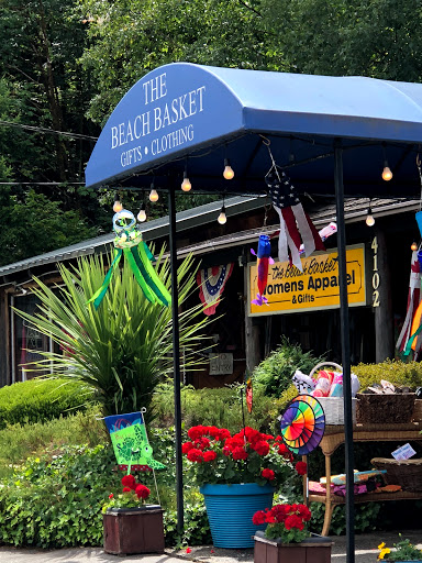 Gift Shop «Beach Basket Gift, Clothing & Christmas Shop», reviews and photos, 4102 Harborview Dr, Gig Harbor, WA 98332, USA