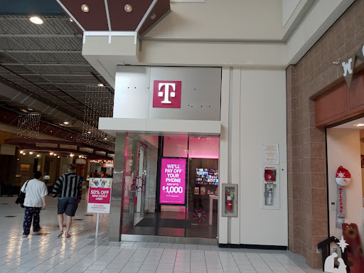 Shopping Mall «Beaver Valley Mall», reviews and photos, 570 Beaver Valley Mall Blvd, Monaca, PA 15061, USA