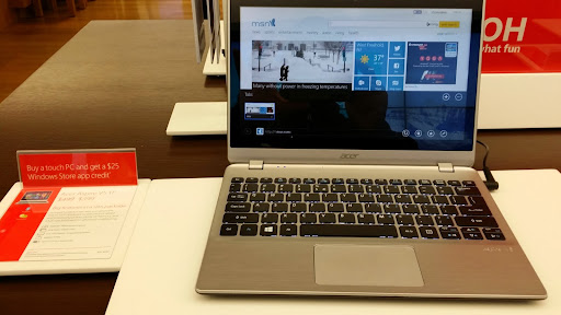 Computer Store «Microsoft Store - Freehold Raceway Mall», reviews and photos, 3710 U.S. 9, Freehold, NJ 07728, USA