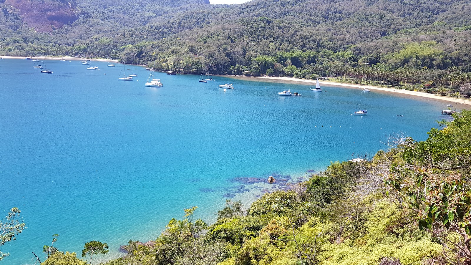 Fotografie cu Praia Enseada Sitio Forte zonă sălbatică