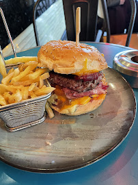 Hamburger du Bistro L'églantine à Paris - n°7