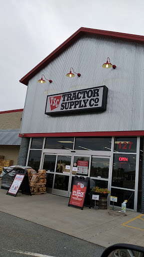 Home Improvement Store «Tractor Supply Co.», reviews and photos, 127 Temple Hill Rd, New Windsor, NY 12553, USA