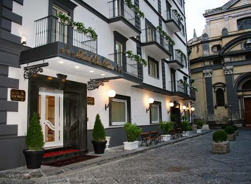 Mountain hotels Naples