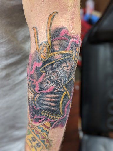 Tattoo Shop «Bad Apple Tattoo Company», reviews and photos, 3225 E Washington Ave, Madison, WI 53704, USA