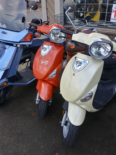 Motorcycle Parts Store «Seattle Cycle Center - Seattle Scooter Center», reviews and photos, 10201 Aurora Ave N, Seattle, WA 98133, USA