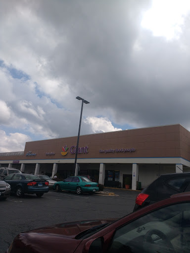 Supermarket «Giant», reviews and photos, 18250 Flower Hill Way, Gaithersburg, MD 20879, USA