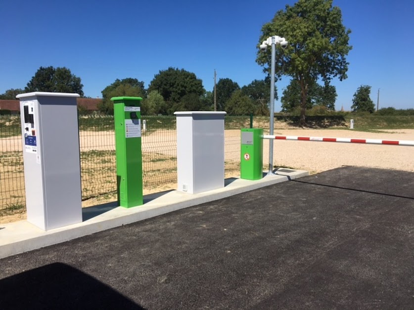 Aire Camping-Car Park à Bantanges (Saône-et-Loire 71)