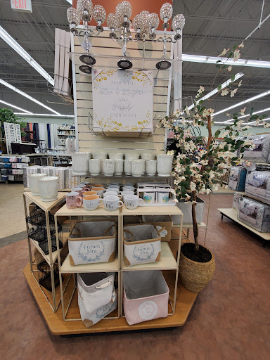 Home Goods Store «Christmas Tree Shops», reviews and photos, 1100-1300 N Galleria Dr, Middletown, NY 10941, USA