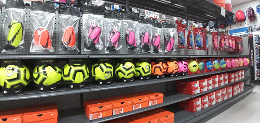 Sporting Goods Store «Big 5», reviews and photos, 3719 E Colorado Blvd, Pasadena, CA 91107, USA