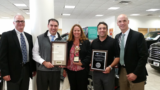 Ford Dealer «Ford Lincoln of Queens Boulevard», reviews and photos, 139-48 Queens Blvd, Jamaica, NY 11435, USA