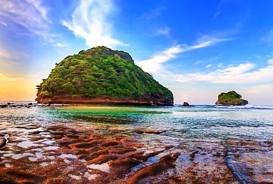 Gambar Pantai Goa Cina