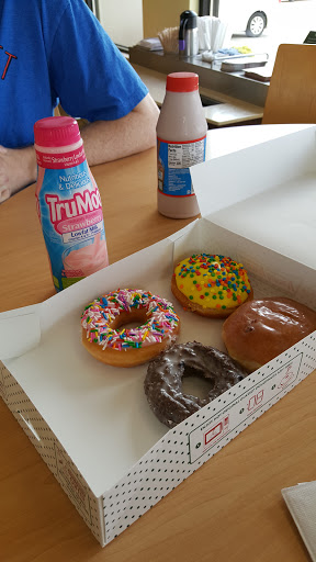 Bakery «Krispy Kreme Doughnuts», reviews and photos, 7428 Denton Hwy, Watauga, TX 76148, USA