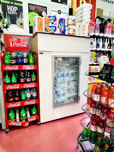 Convenience Store «Circle K», reviews and photos, 130 N Water St, Milwaukee, WI 53202, USA