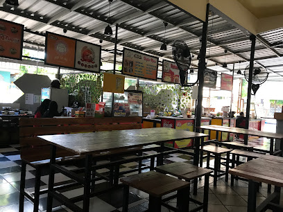 Ewoel Resto and Cafe - Jl. Bkr Pelajar No.30, Ketabang, Kec. Genteng, Surabaya, Jawa Timur 60272, Indonesia