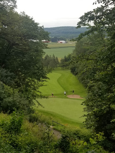 Golf Club «River Falls Golf Club», reviews and photos, 2120 E Division St, River Falls, WI 54022, USA