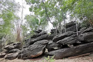 สวนหินธรรมชาติ พุหางนาค สุพรรณบุรี image