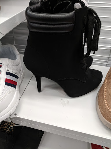 Clothing Store «Ross Dress for Less», reviews and photos, 5915 75th St, Kenosha, WI 53140, USA