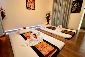 Rung's Thai Massage image