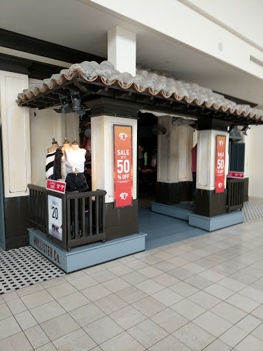 Shopping Mall «Hillsdale Shopping Center», reviews and photos, 60 E 31st Ave, San Mateo, CA 94403, USA