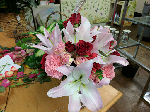 Florist «Love Unlimited Florist», reviews and photos, 460 E McLemore Ave, Memphis, TN 38108, USA