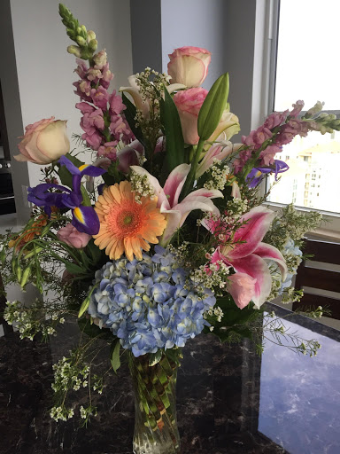 Florist «Miami Gardens Florist», reviews and photos, 18500 W Dixie Hwy, Aventura, FL 33180, USA