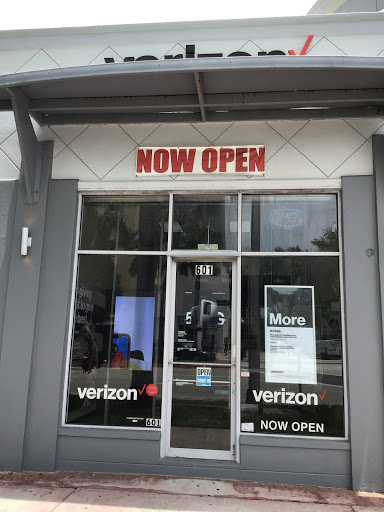 Verizon Wireless - Wireless stores, 601 5th St, Miami Beach, FL 33139, USA, 