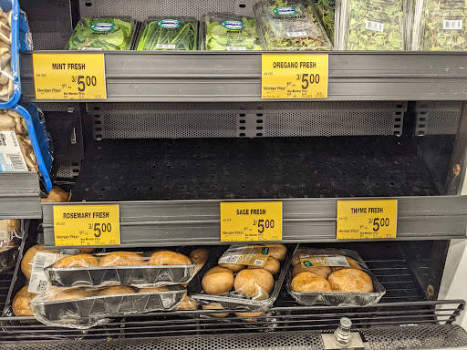 Grocery Store «Safeway», reviews and photos, 1535 Main St, Windsor, CO 80550, USA