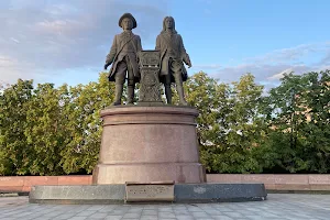 Monument to Vasily Tatishchev and Wilhelm de Geninn image