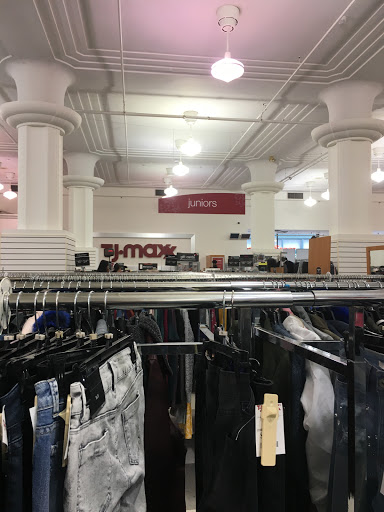 Department Store «T.J. Maxx», reviews and photos, 50 N Illinois St, Indianapolis, IN 46204, USA