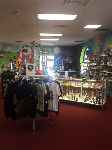 Tobacco Shop «Wonderland Smoke Shop Hasbrouck Heights», reviews and photos, 155 NJ-17, Hasbrouck Heights, NJ 07604, USA