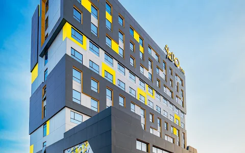 YELLO Hotel Jambi image