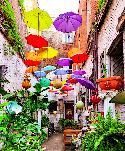 Home Goods Store «Red Tree Furniture», reviews and photos, 701 E Market St, Louisville, KY 40202, USA