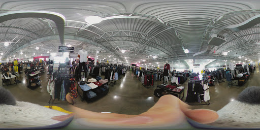 Department Store «Saks OFF 5TH», reviews and photos, 1650 Premium Outlet Blvd #1600, Aurora, IL 60502, USA