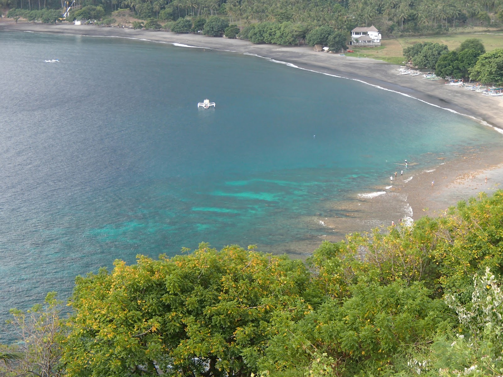 Photo of Pantai malimbu with spacious bay