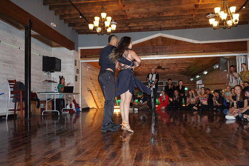 Salsa and bachata lessons Seattle