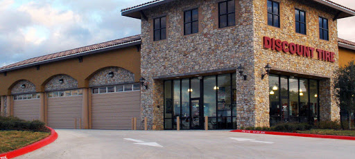 Tire Shop «Discount Tire Store - Bee Cave, TX», reviews and photos, 3922 Ranch Rd 620 S, Bee Cave, TX 78738, USA
