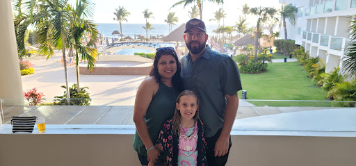 Travel Agency «Vincent Vacations-Travel Agency Dallas», reviews and photos, 1341 W Mockingbird Ln #600w, Dallas, TX 75247, USA